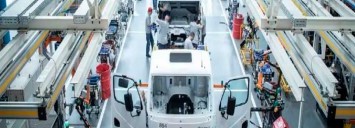 Fabricantes de caminhões e ônibus vão investir R$ 6,8 bilhões no Brasil até 2025